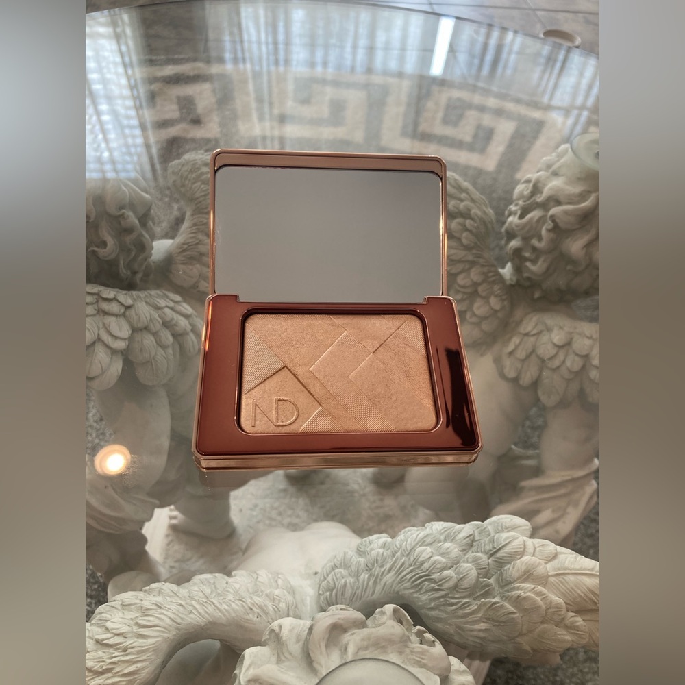 ♍️ Natasha Denona I NEED A NUDE GLOW Highlighter Authentic (T217)